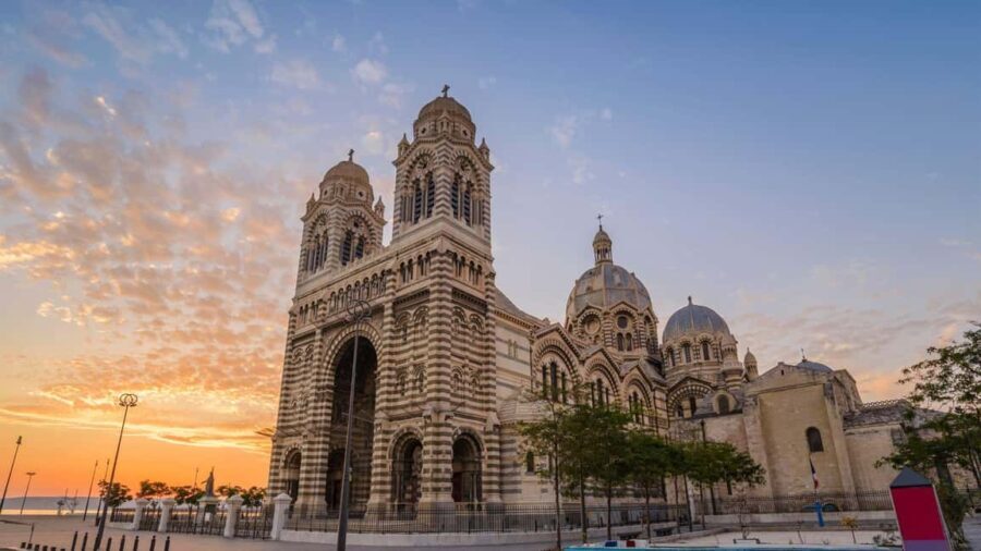 Best of Marseille: Private Walking Tour with a Local - Exploring Marseille with a Local: A Practical Breakdown