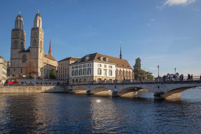 Best of Zurich Tour with Felsenegg Cable Car and Ferry Ride - What the Reviews Reveal