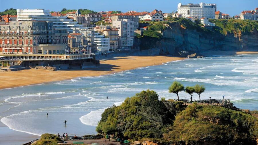 Biarritz: 2-hour Best Intro Walking Tour with a Local - Who Should Take This Tour?