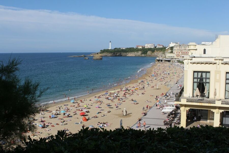 Biarritz: 2-Hour Private Guided Walking Tour - What Past Travelers Say
