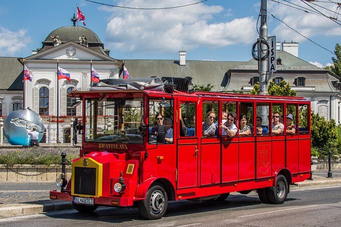 Big Castle Tour in Bratislava by Presporacik Sightseeing Vehicle - The Highlight: Bratislava Castle