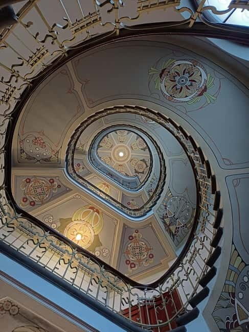 Big Riga: Old Town & Art Nouveau quarter - Exploring Riga: A City of Contrasts