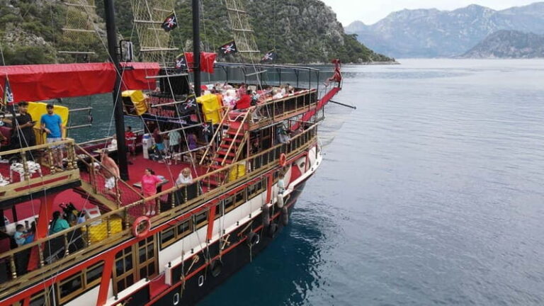 Bigboss Diamond Pirate Boat Trip - What Makes This Tour Stand Out?