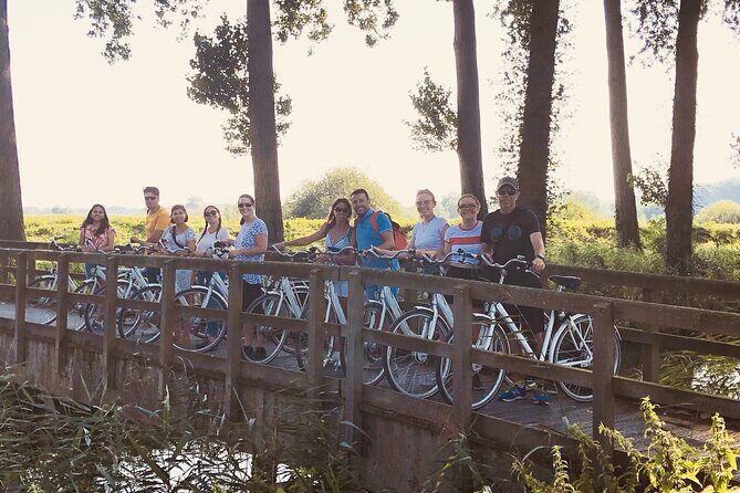 BikeTour Bruges & Damme in Spanish and English - Authentic, Balanced, and Fun—Who Is This Tour For?