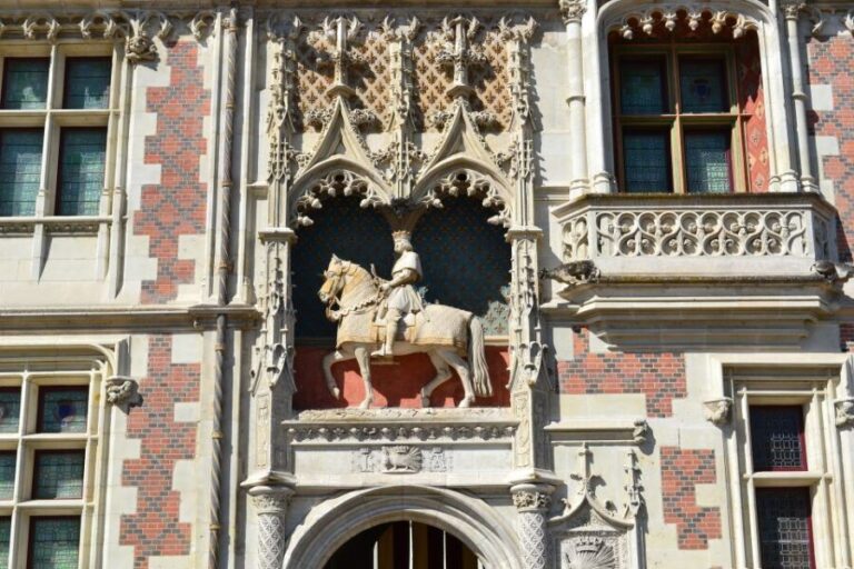 Blois: Private Tour of Blois Castle with Entry Tickets - What to Expect During the Tour
