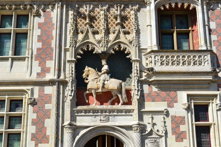 Blois: Private Tour of Blois Castle with Entry Tickets - What to Expect During the Tour