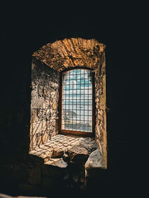 Boat trip and guided tour to Inchcolm Island - A Closer Look at the Inchcolm Island Guided Tour