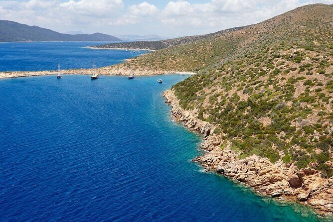 Bodrum Boat Trip With Lunch 11:00 to 17:00 - FAQ