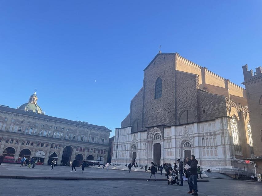 Bologna: Historical Highlights Walking Tour with Local Guide - What Makes This Tour Stand Out