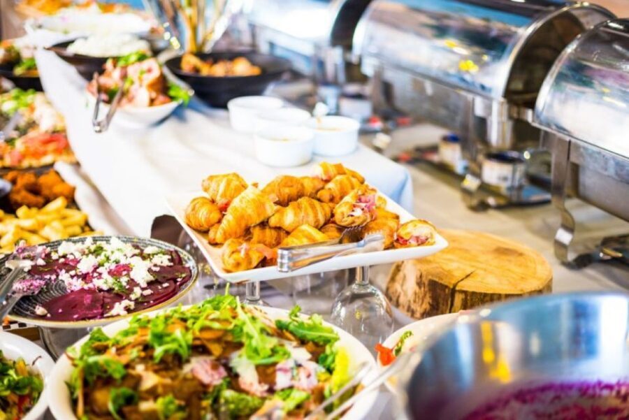 Bonn: Sunday Brunch Buffet with Cologne live music - A Detailed Look at the Bonn Sunday Brunch Cruise