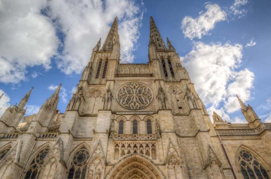 Bordeaux Christmas Market Tour - An In-Depth Look at the Bordeaux Christmas Market Tour