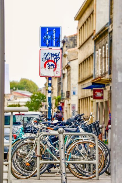 Bordeaux: Express Walk with a Local in 60 minutes - The Guide’s Stories and Local Tips