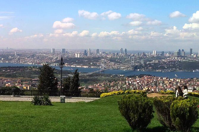 Bosphorus Cruise and Asian Side with Lunch from Istanbul - FAQs