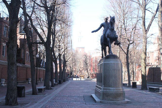 Boston Revolutionary War: At your own pace. An audiovisual walking tour. - FAQ