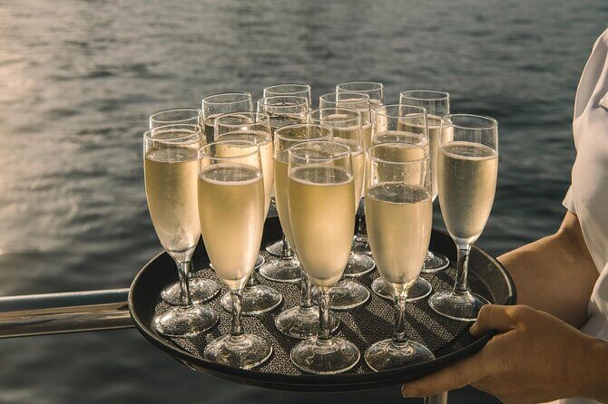 Boxing Day Lunch Cruise on Sydney Harbour - A Detailed Look at the Boxing Day Lunch Cruise Experience