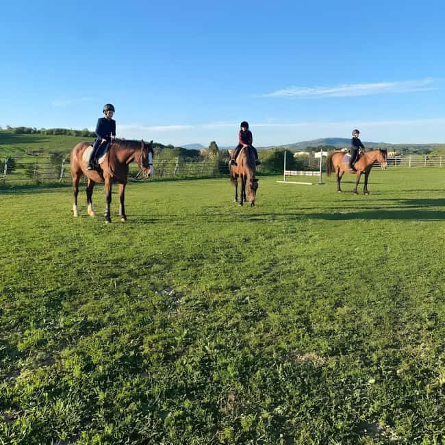 Bracciano: Horseback Ride in the Tolfa Mountains - Included and Not Included in the Experience