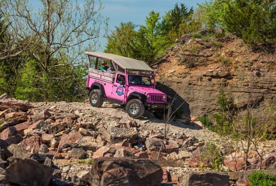 Branson: Downtown to Mountaintop Pink Jeep Adventure - An In-Depth Look at the Pink Jeep Experience in Branson