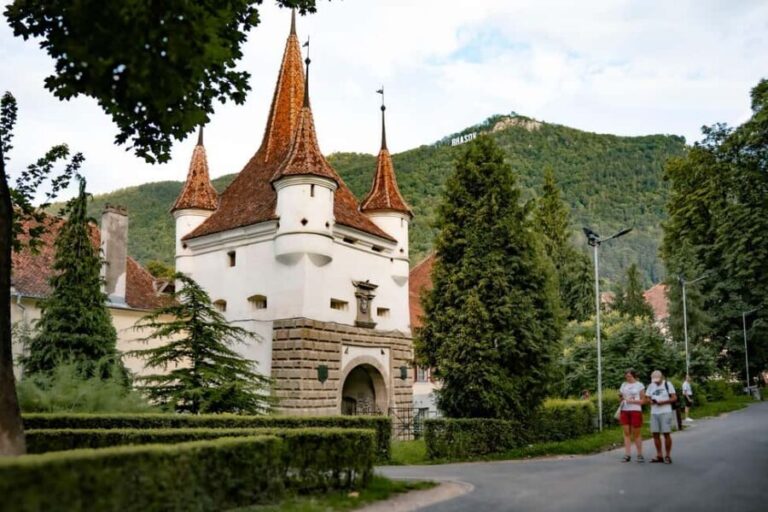 Brasov: Guided Walking Tour with Professional Photos - The Sum Up: Who Should Book This Experience?