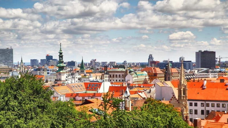 Bratislava: Express Walk with a Local in 60 minutes - Exploring Bratislava in 60 Minutes: What You Can Expect