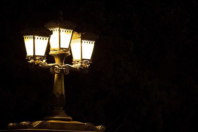 Bright Lights of Budapest Night Tour with Boat Cruise and Wine - FAQs