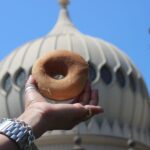 Brighton Festive Donut Adventure by Underground Donut Tour - Exploring Brighton’s Festive Streets