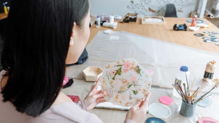 Brisbane: Resin Art Classes - Cheeseboards & Coasters - An In-Depth Look at Brisbane’s Resin Art Experience