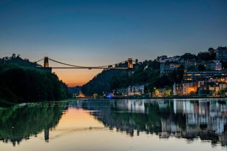 Bristol : Sightseeing Custom Tour with a Local Guide - Who Should Consider This Tour?