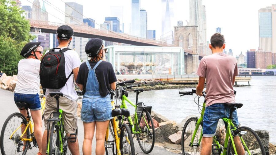 Brooklyn Bridge Self-guided Bike Tour App - Audio + Written - Exploring Brooklyn and Lower Manhattan on Your Terms