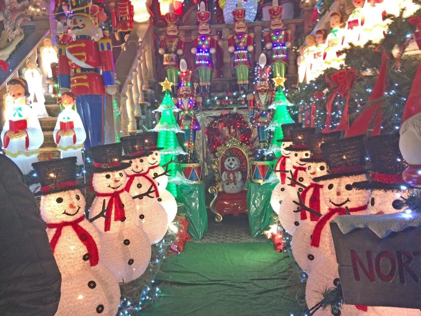 Brooklyn: Dyker Heights Christmas Walking Tour - The Neighborhood and Its Unique Charm