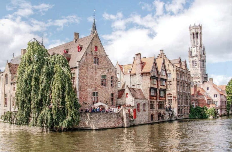 Bruges: Christmas Market Private Walking Tour - A Walk Through Bruges’ Christmas Wonderland: What You Can Expect