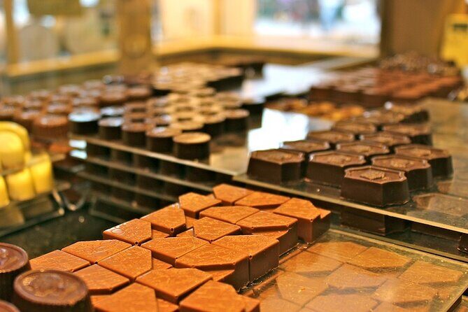 Bruges Food Tour: 8 Tastings of Local Delicacies - Who Should Consider This Tour?