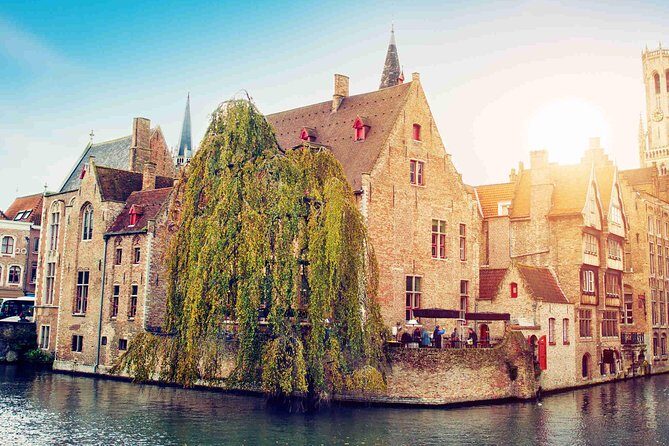 Bruges Uncovered: Historic Walking Tour & Canal Boat Experience - Practicalities and Tips for Your Tour