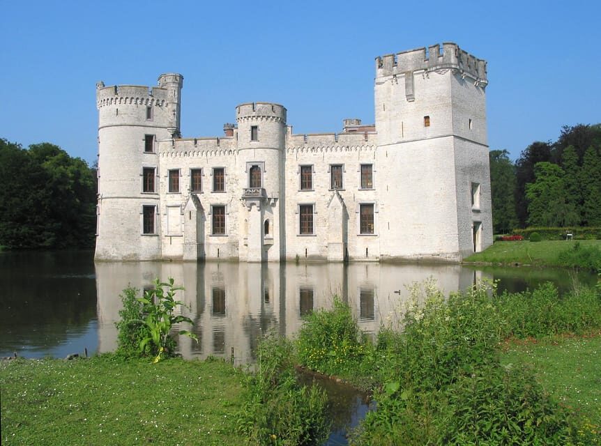Brussels: Durbuy and Kasteel Bouchout Private Day Trip - A Detailed Look at the Itinerary and Experience