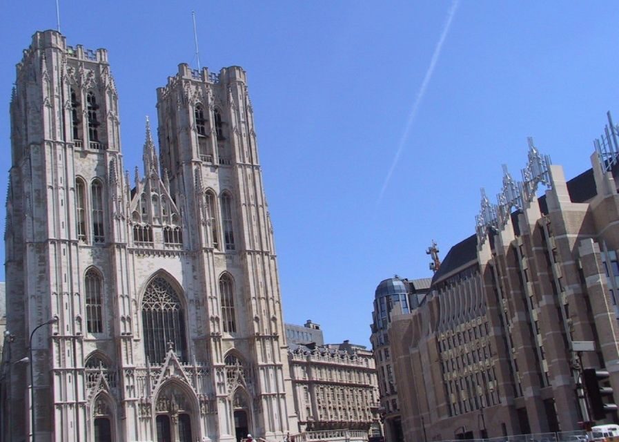 Brussels: Walking Tour from Central Station to Manneken Pis - A Closer Look at the Brussels Walking Tour