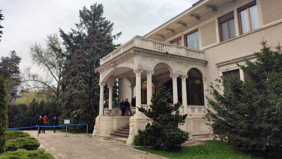Bucharest city tour by car - FAQ