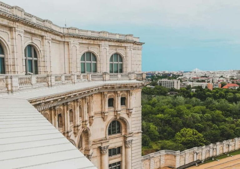 Bucharest: Parliament, Unirii Main Square & Mogosoaia Palace - Final thoughts: Who is this tour for?
