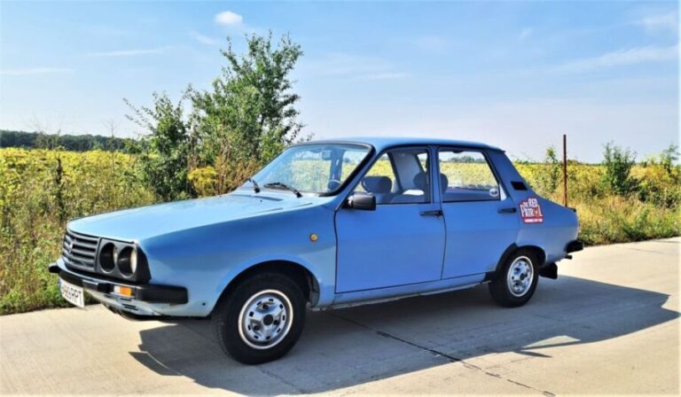 Bucharest: Private Last Days of Ceausescu Tour in a Dacia - Detailed Review of the Tour Experience