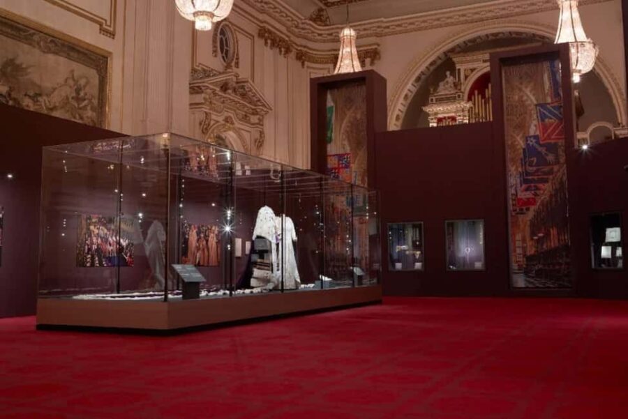 Buckingham Palace and Windsor Castle Tour - A Detailed Look at the Buckingham Palace and Windsor Castle Tour