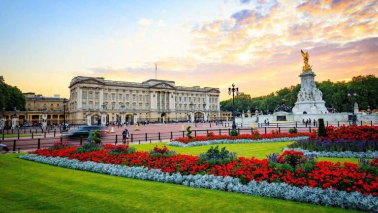 Buckingham Palace State Rooms Entry & Royal London Audio App - The Experience: What to Expect Inside Buckingham Palace’s State Rooms
