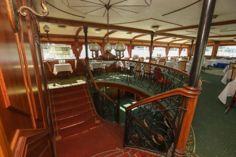 Budapest: 1 hr Sunshine Booze Cruise with Prosecco - A Detailed Look at the Budapest Sunshine Booze Cruise