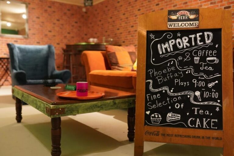 Budapest: 90s Sitcom Escape Room Adventure with Drinks - Practical Considerations