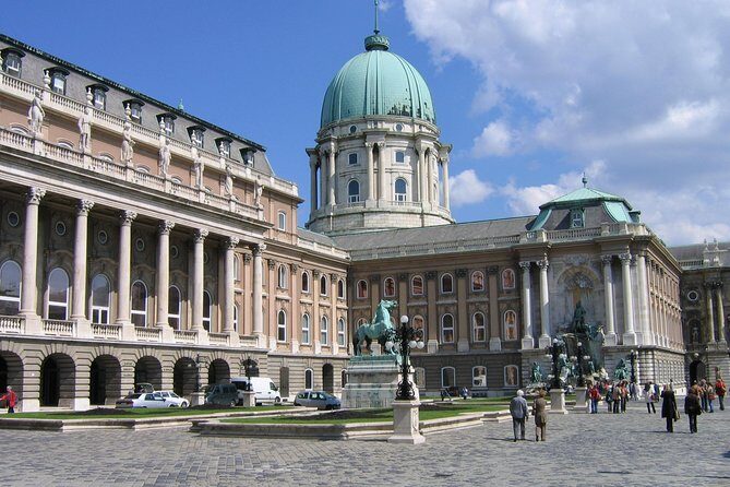 Budapest Airport Private Departure Transfer : City to Airport - A Detailed Look at the Budapest Airport Private Departure Transfer