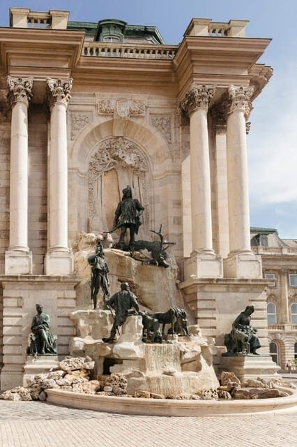Budapest: Buda Castle Walking Tour & Folk Music Performance - Practical Details and What to Expect