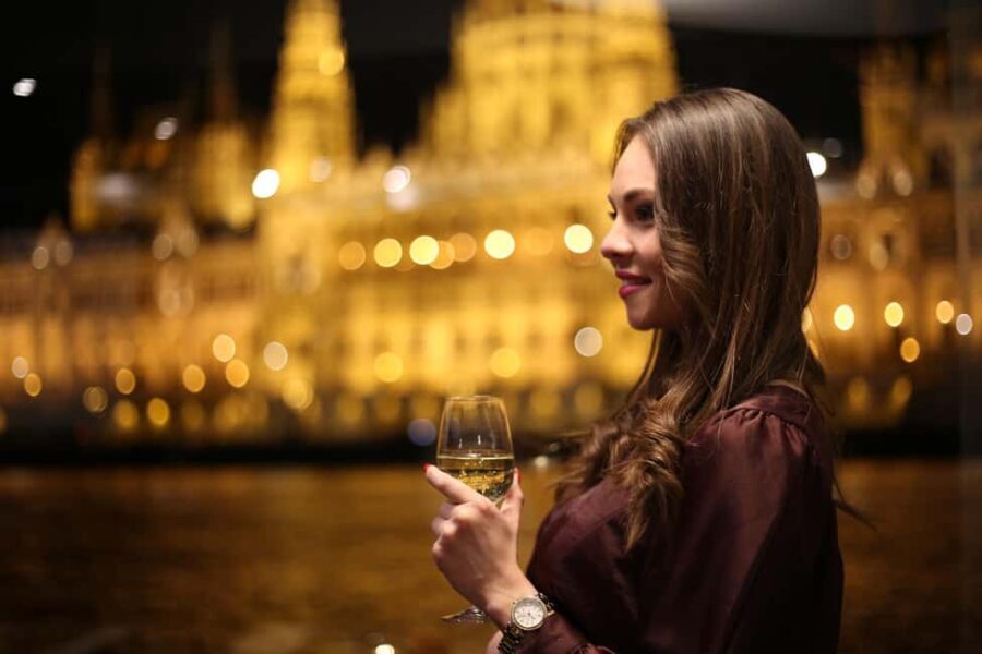 Budapest: Christmas Day Dinner Cruise with Live Piano Music - Practical Details and Value