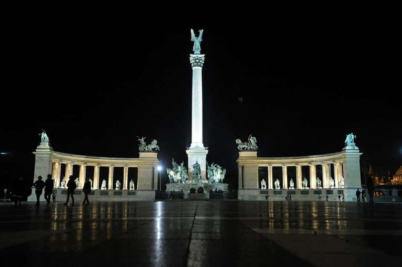 Budapest: City Park- True Crime of Hungary- Walking Tour - A Balanced Look at the Tour