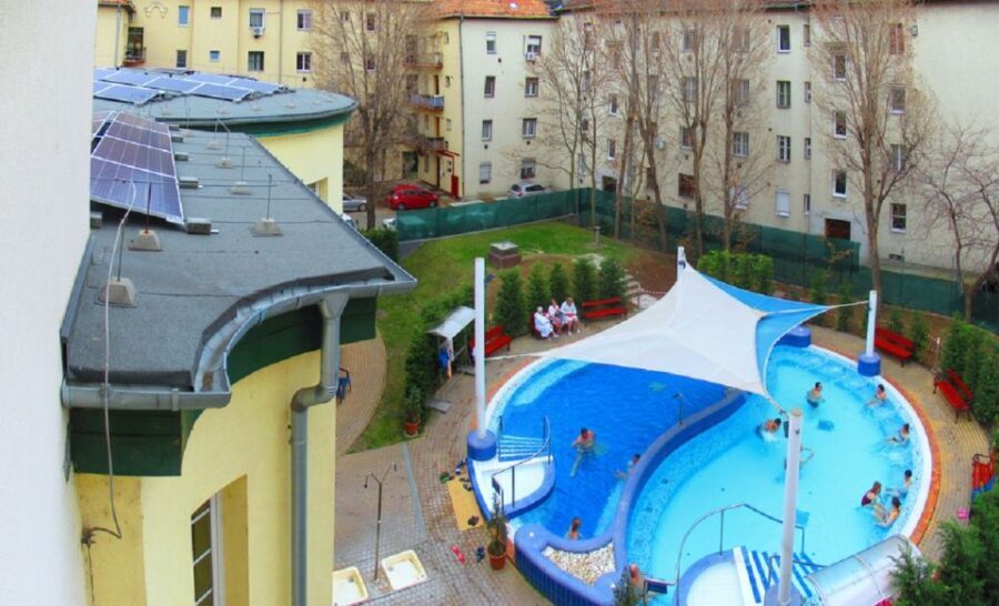 Budapest: Dandar Thermal Bath Full-Day Admission - Practical Details