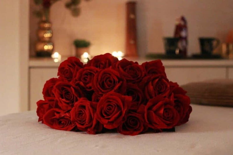 BUDAPEST, Day Spa : Couples Massage with Roses Bubble Bath - An Honest Look at the Experience