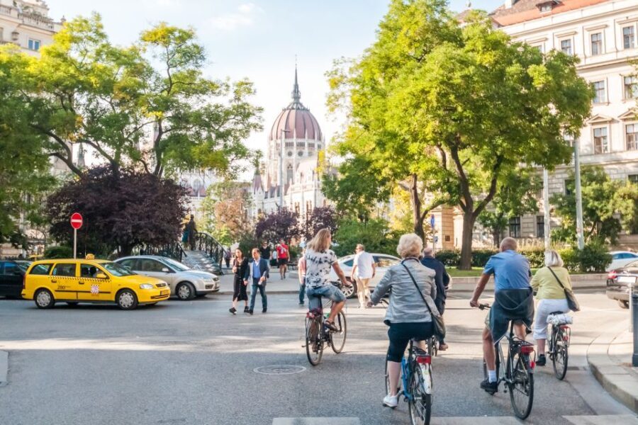 Budapest: Guided City Discovery Bike Tour - A Detailed Breakdown of the Itinerary