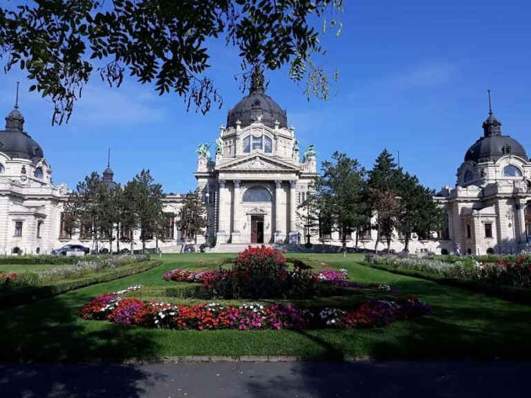 Budapest: Heroes' Square and City Park Tour with Folk Music - Frequently Asked Questions