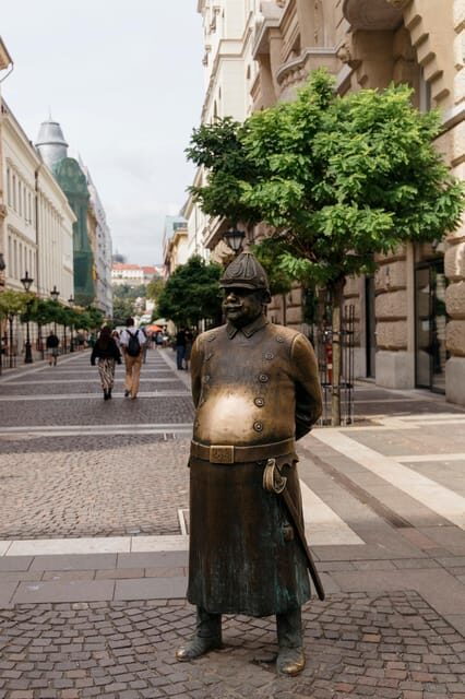 Budapest: Pest Side Walking Tour with Folk Music Performance - Practical Details and What to Expect